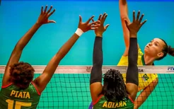 奥运资格赛开战！巴西女排迎开门红，强力接应打主攻，轻松自如
