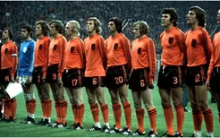从1974世界杯决赛德国对荷兰分析全攻全守给足球带来的提升